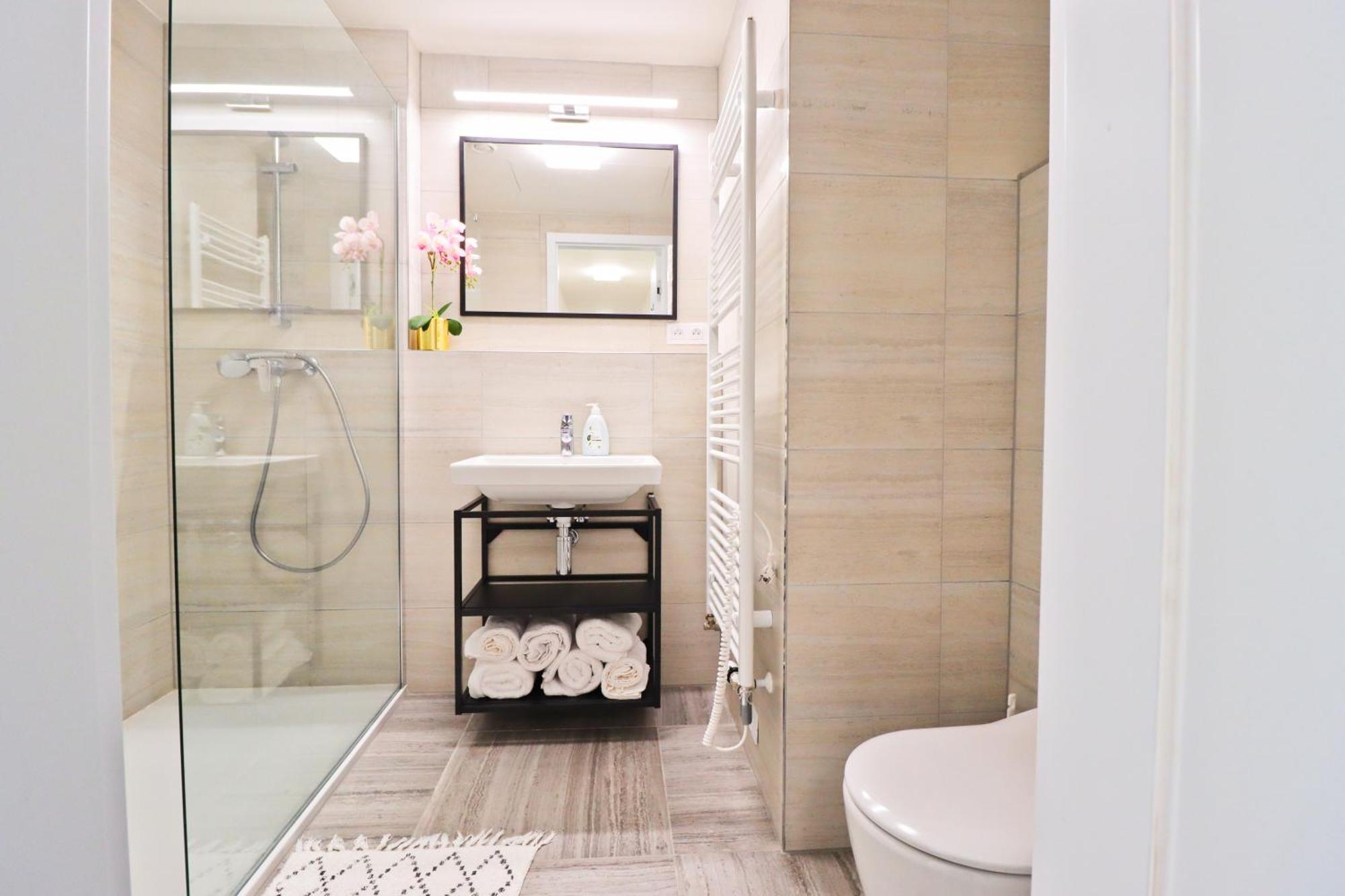 Sunny Apartment In Smichov, Prague 5 Экстерьер фото