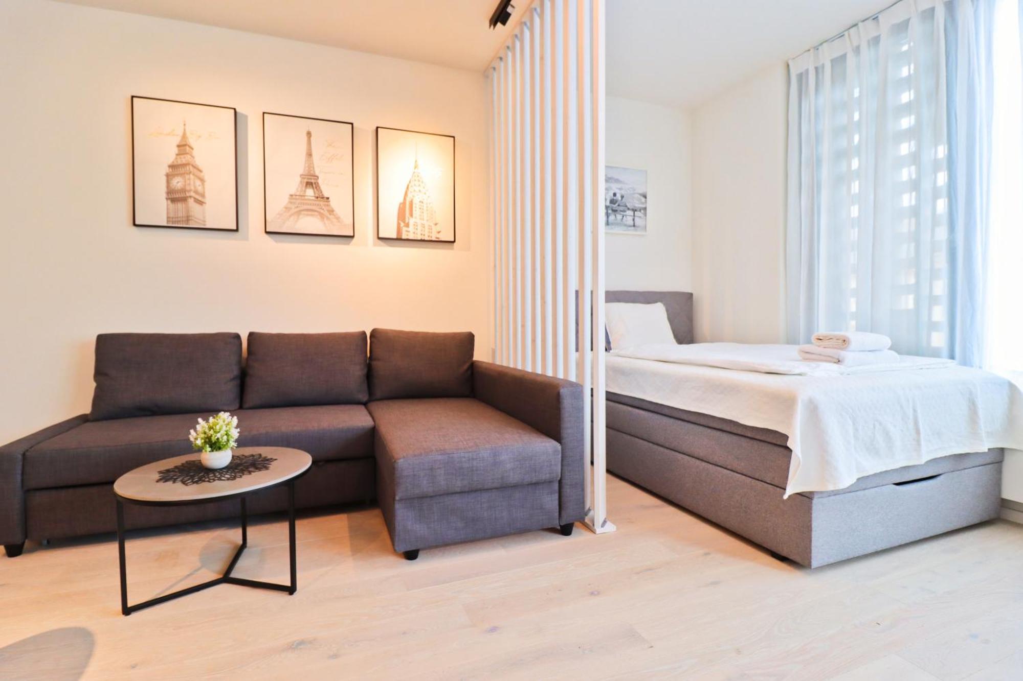 Sunny Apartment In Smichov, Prague 5 Экстерьер фото